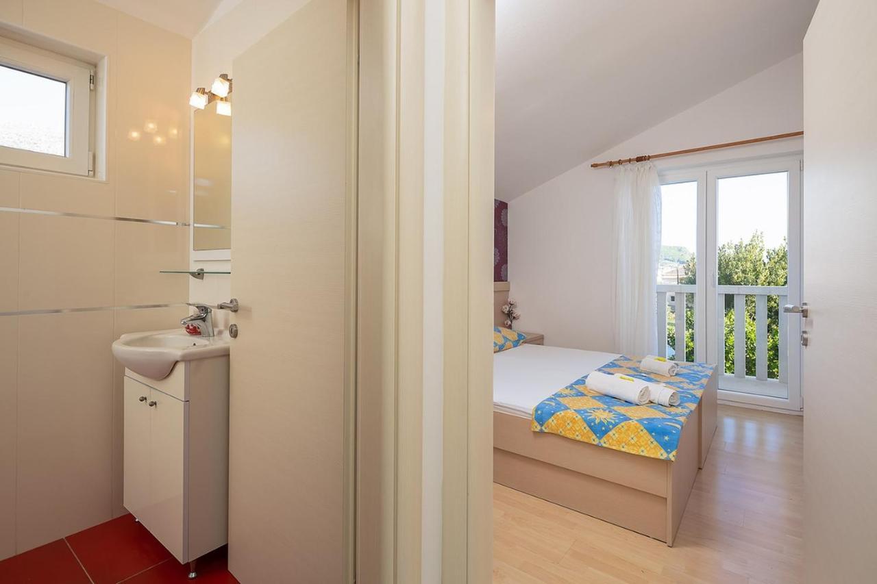 Apartmani Kastelancic Podstrana Exterior foto